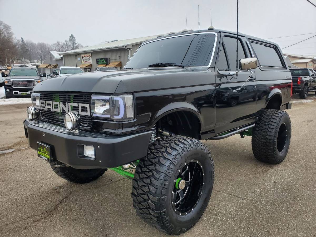 Ford-Bronco-1989-9