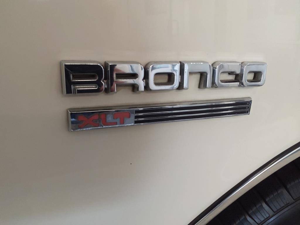 Ford-Bronco-1989-9