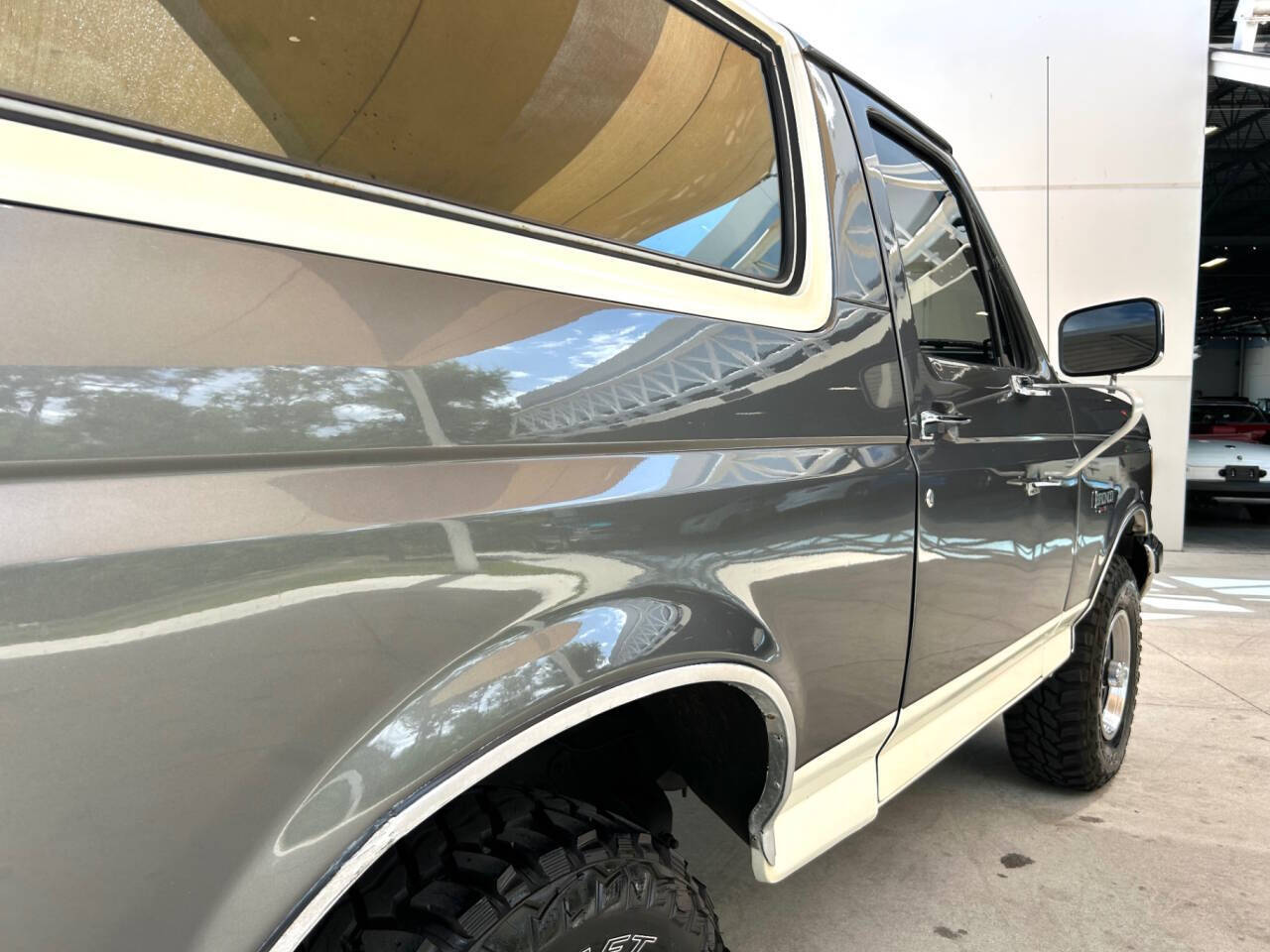 Ford-Bronco-1989-SUV-14