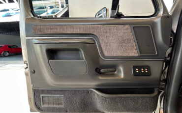 Ford-Bronco-1989-SUV-19