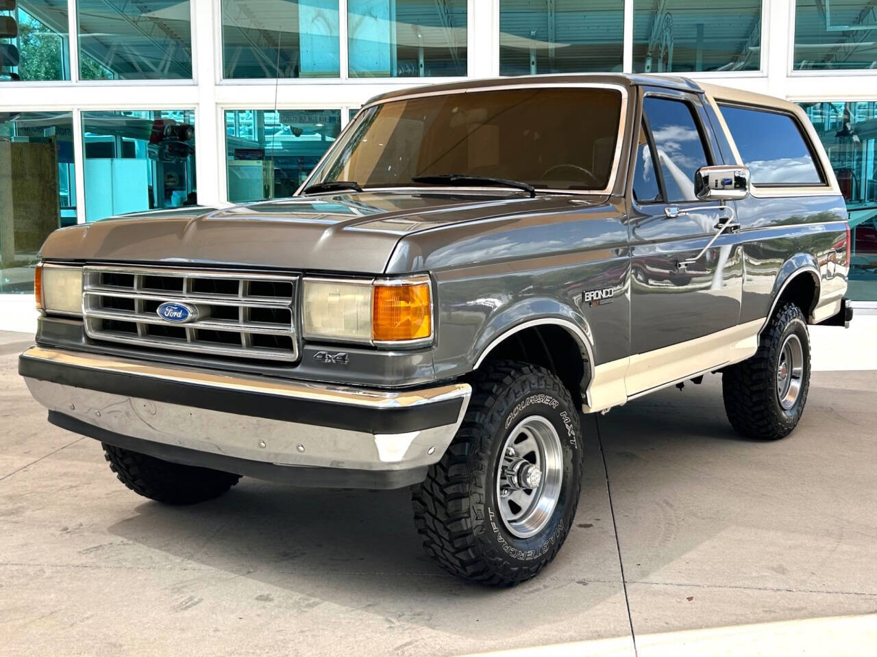 Ford-Bronco-1989-SUV-8