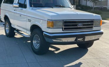 Ford-Bronco-1990-white-2