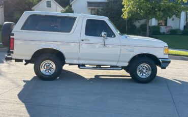 Ford-Bronco-1990-white-3