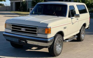 Ford-Bronco-1990-white
