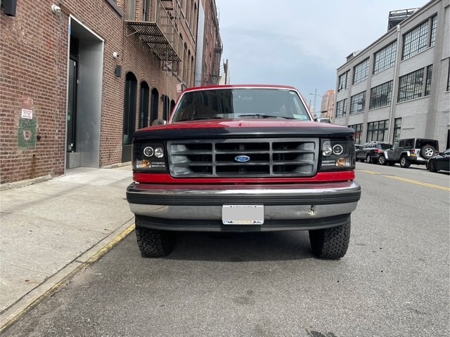 Ford-Bronco-1993-SUV-1