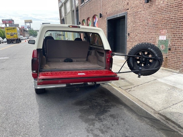 Ford-Bronco-1993-SUV-10
