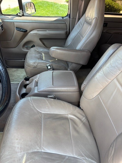 Ford-Bronco-1994-9