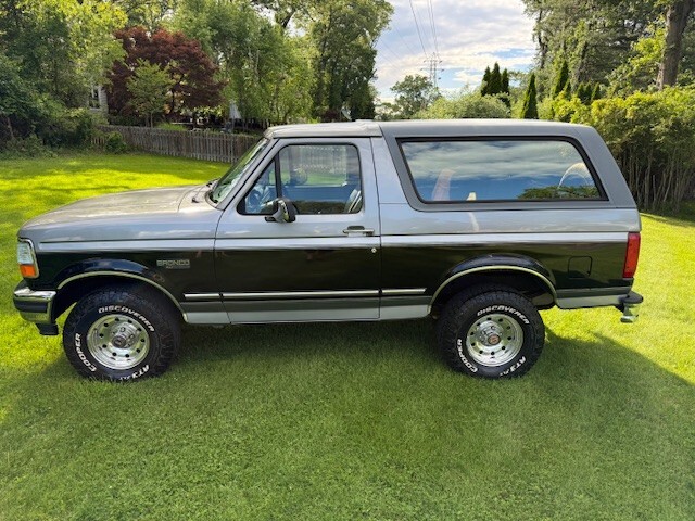 Ford-Bronco-1994-SUV-2