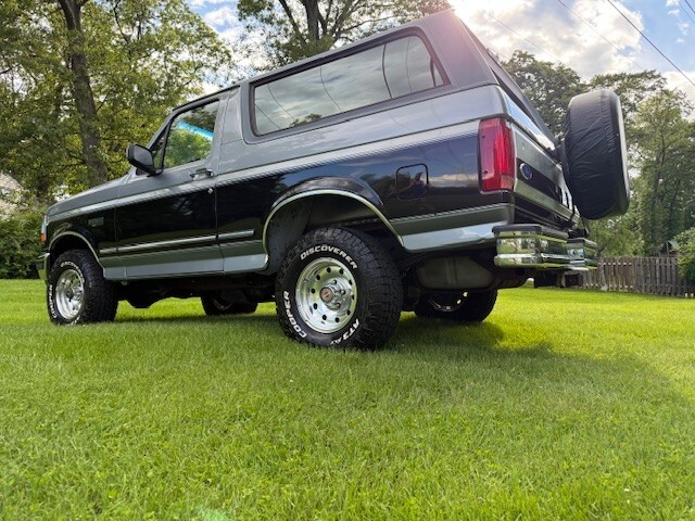 Ford-Bronco-1994-SUV-3
