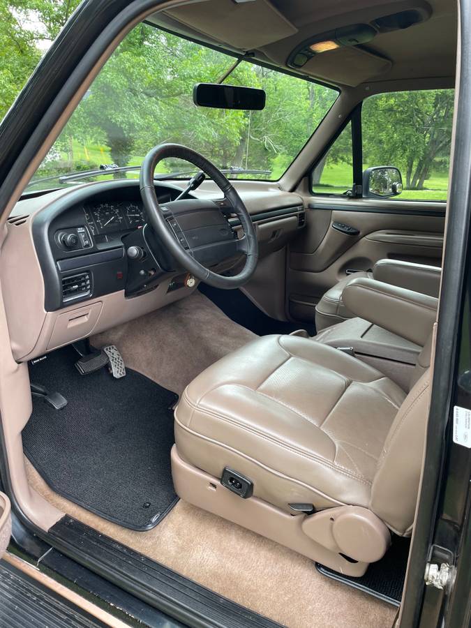 Ford-Bronco-1994-black-12