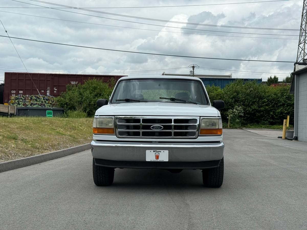 Ford-Bronco-1995-white-1