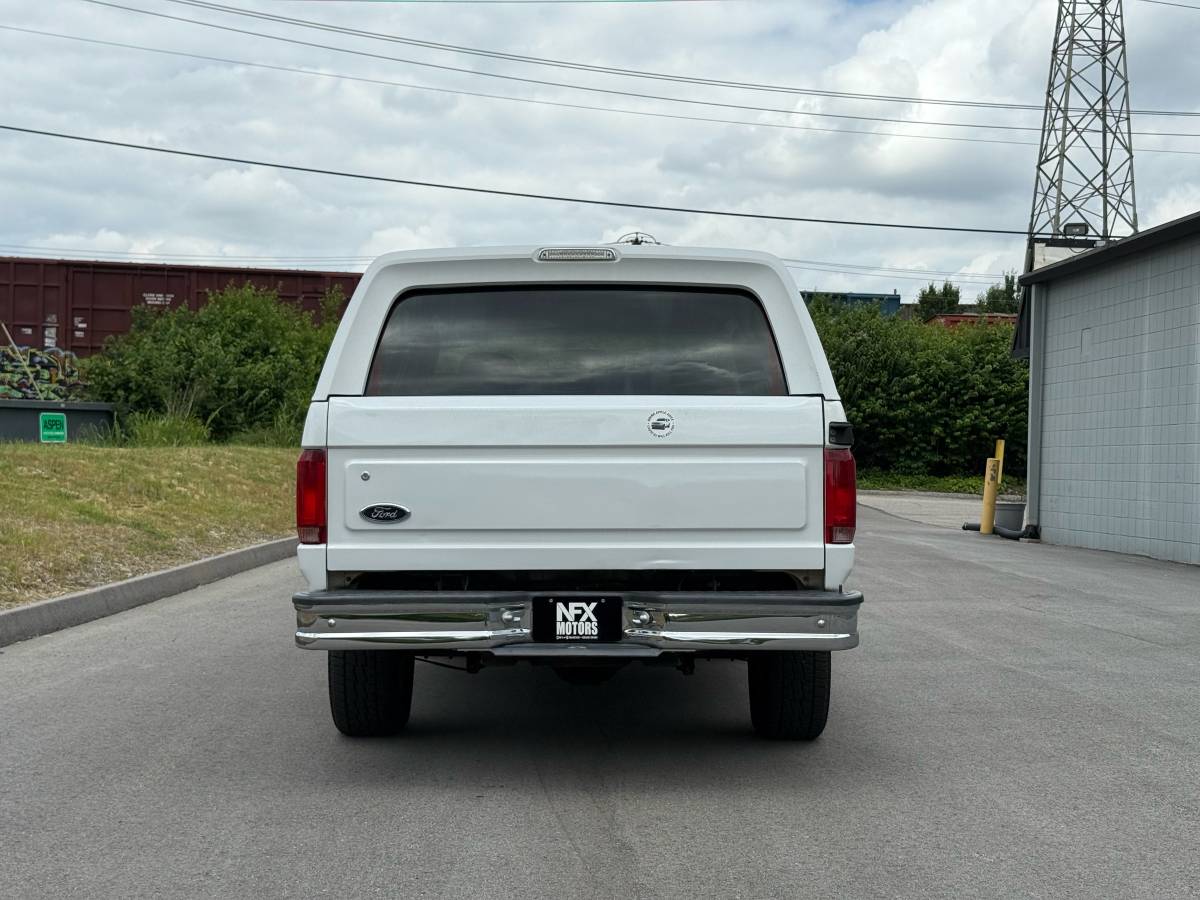 Ford-Bronco-1995-white-6