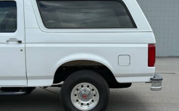 Ford-Bronco-1995-white-8