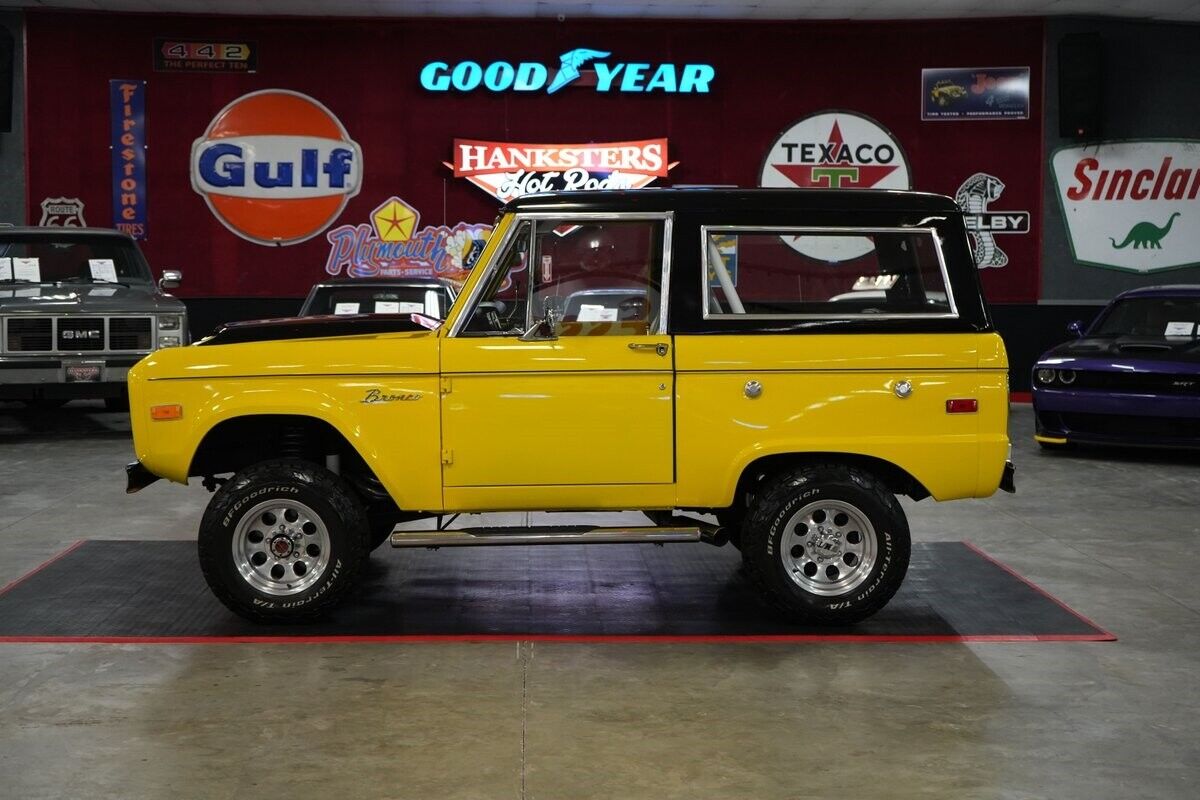 Ford-Bronco-4x4-1976-SUV-2