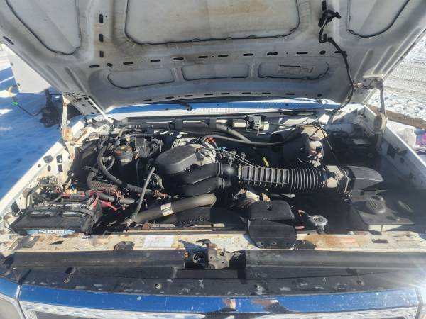 Ford-Bronco-4x4-1995-white-11