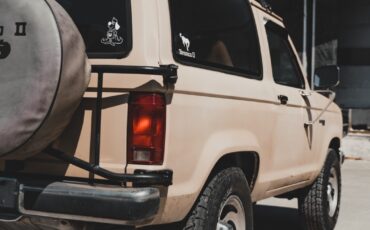 Ford-Bronco-II-1989-SUV-4