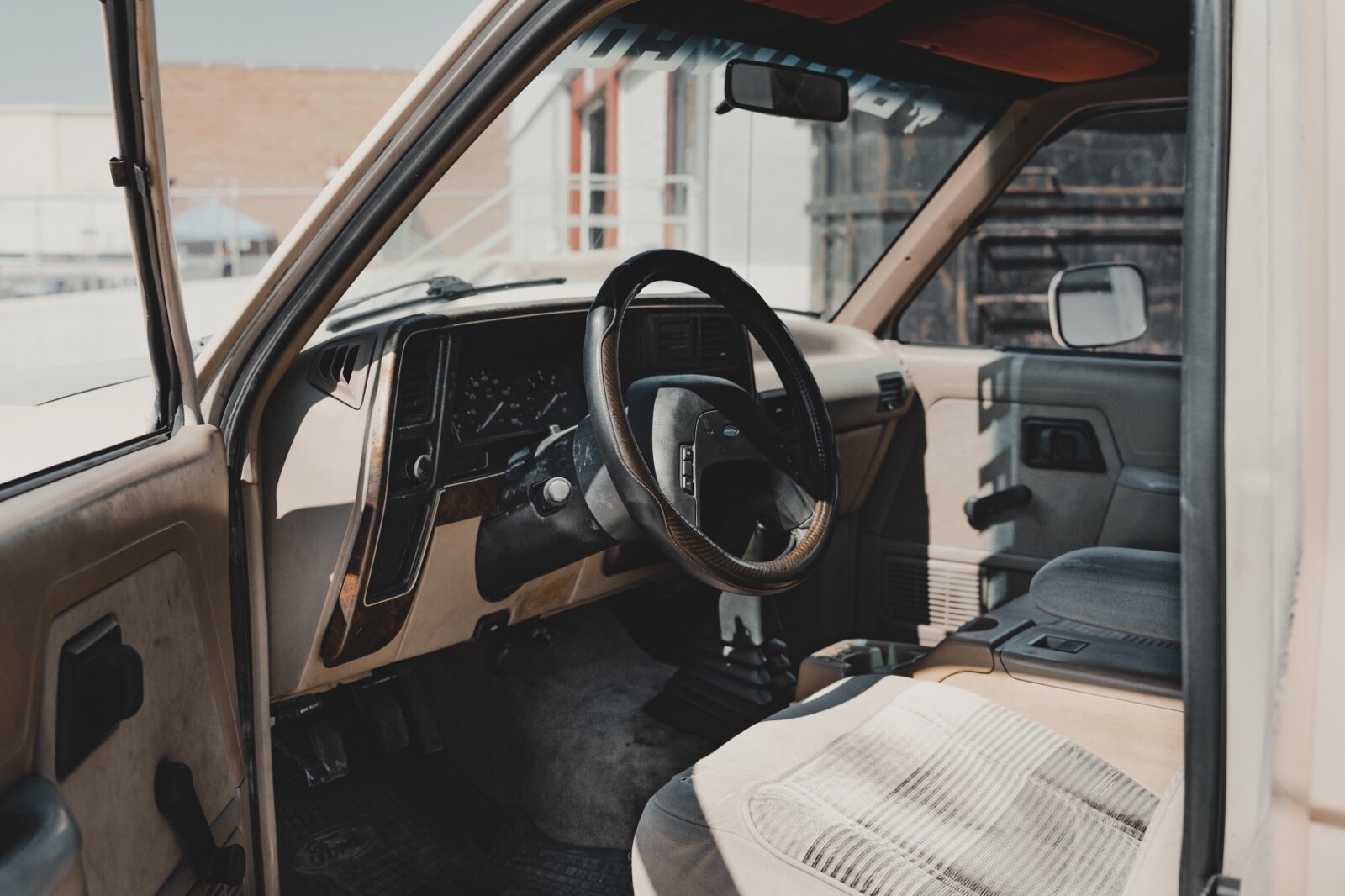 Ford-Bronco-II-1989-SUV-9