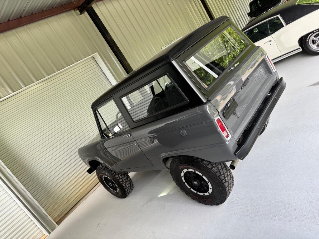 Ford-Bronco-Resto-Mod-331-stroker-vintage-ac-nut-and-b-1971-3