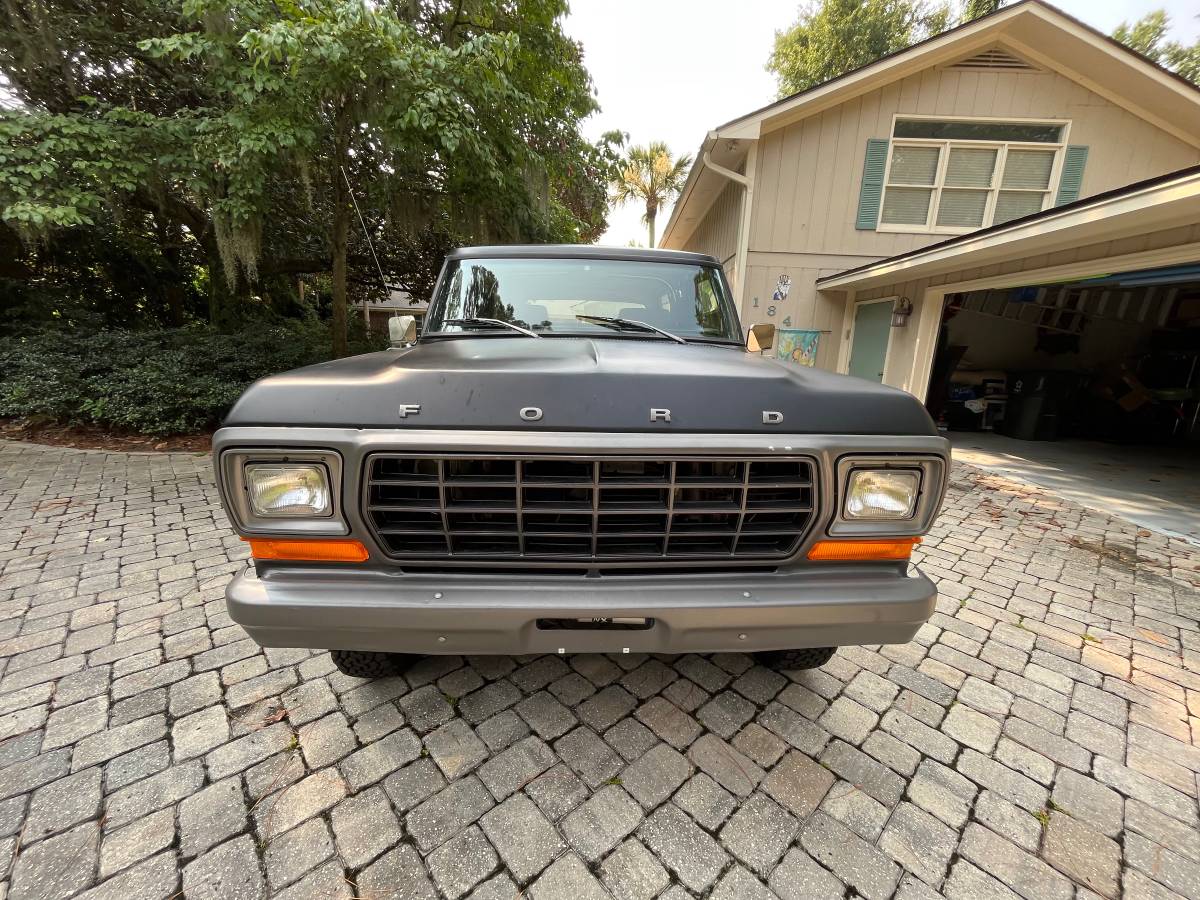 Ford-Bronco-eddie-bauer-1978-black-2