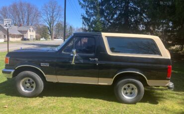 Ford-Bronco-eddie-bauer-4x4-1990-black-3