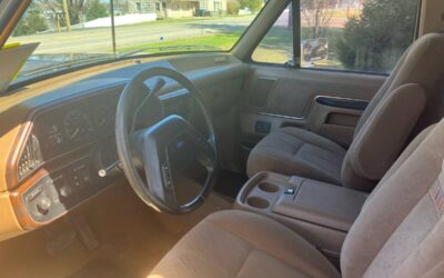 Ford Bronco eddie bauer 4x4  1990 black
