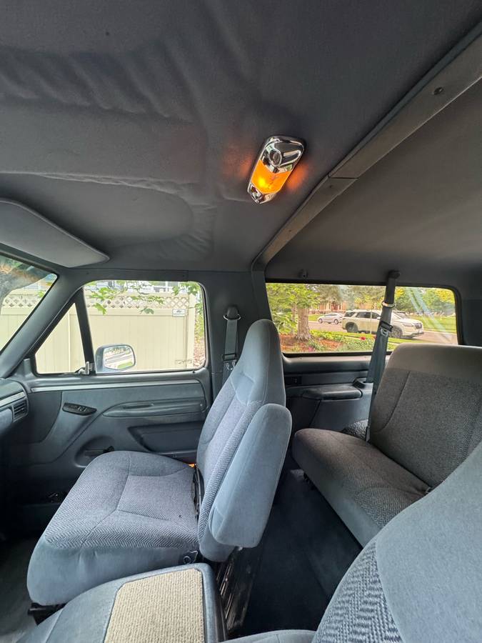Ford-Bronco-xlt-1992-blue-3
