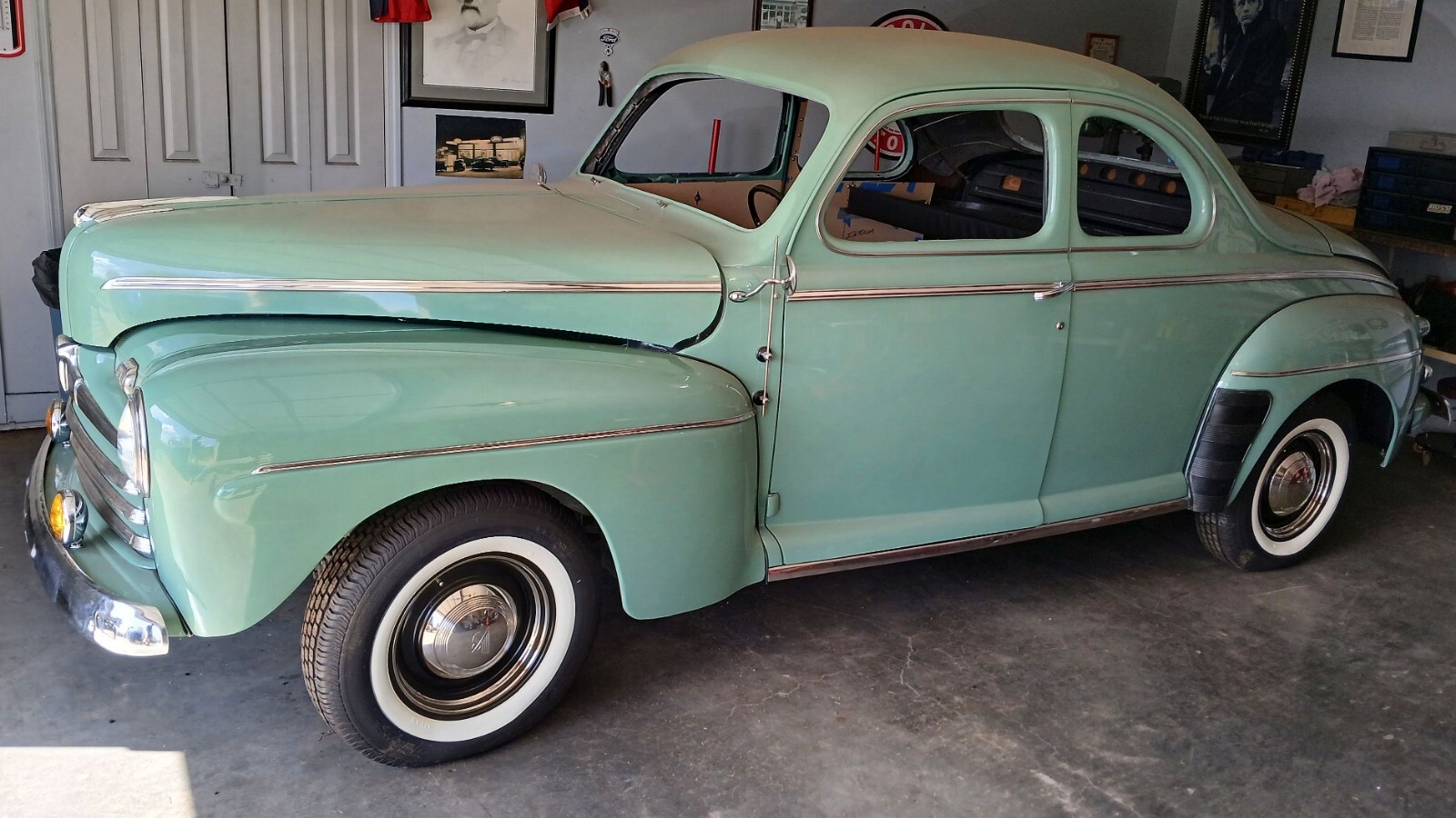 Ford-Business-Coupe-1946-Coupe