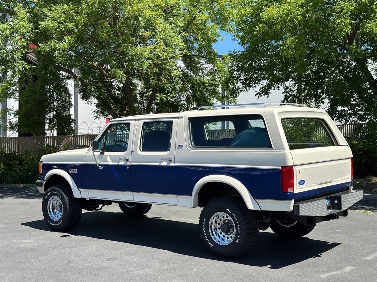Ford-C350-centurion-4x4-4-door-suv-7.5l-v8-gas-59k-orig-1990-white-6