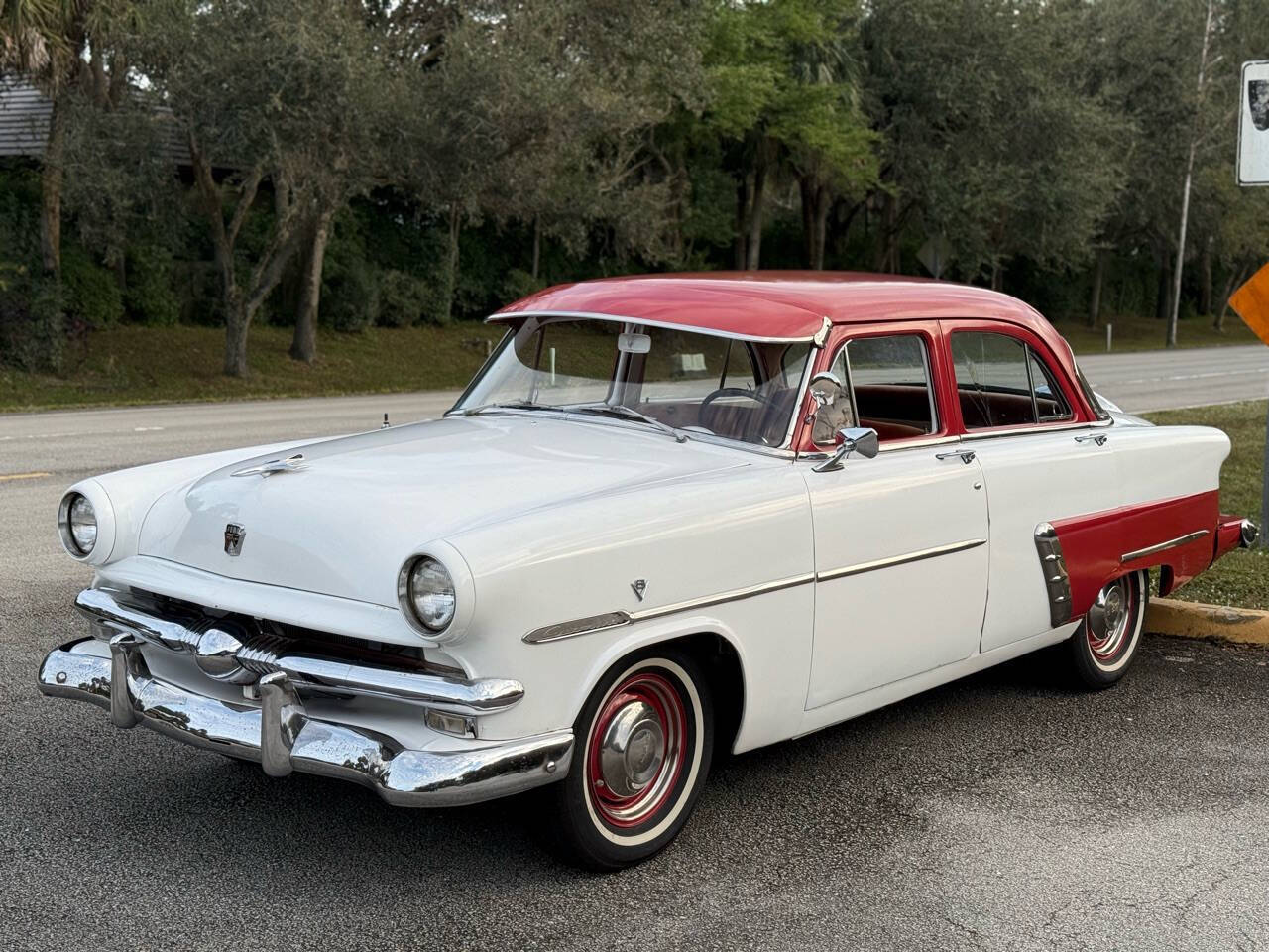 Ford-CUSTOMLINE-1953-Sedan-1