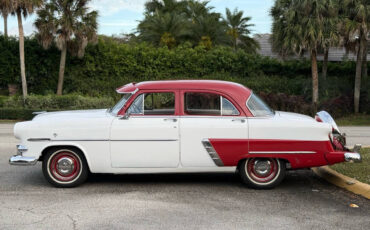 Ford-CUSTOMLINE-1953-Sedan-2