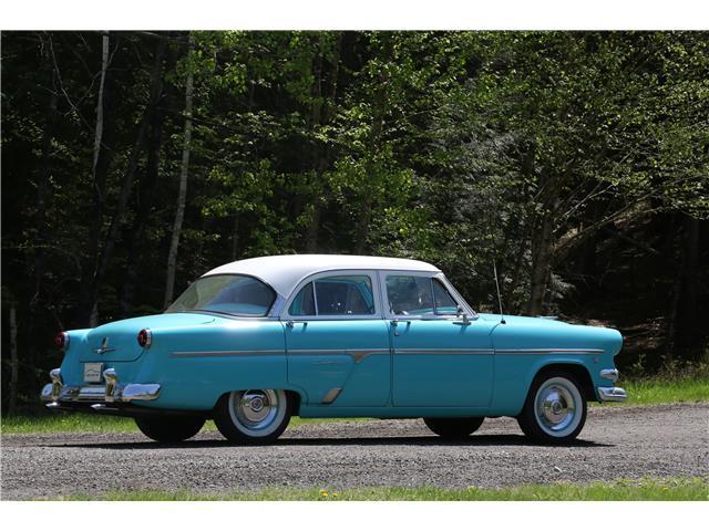 Ford-CUSTOMLINE-1954-SEDAN-7