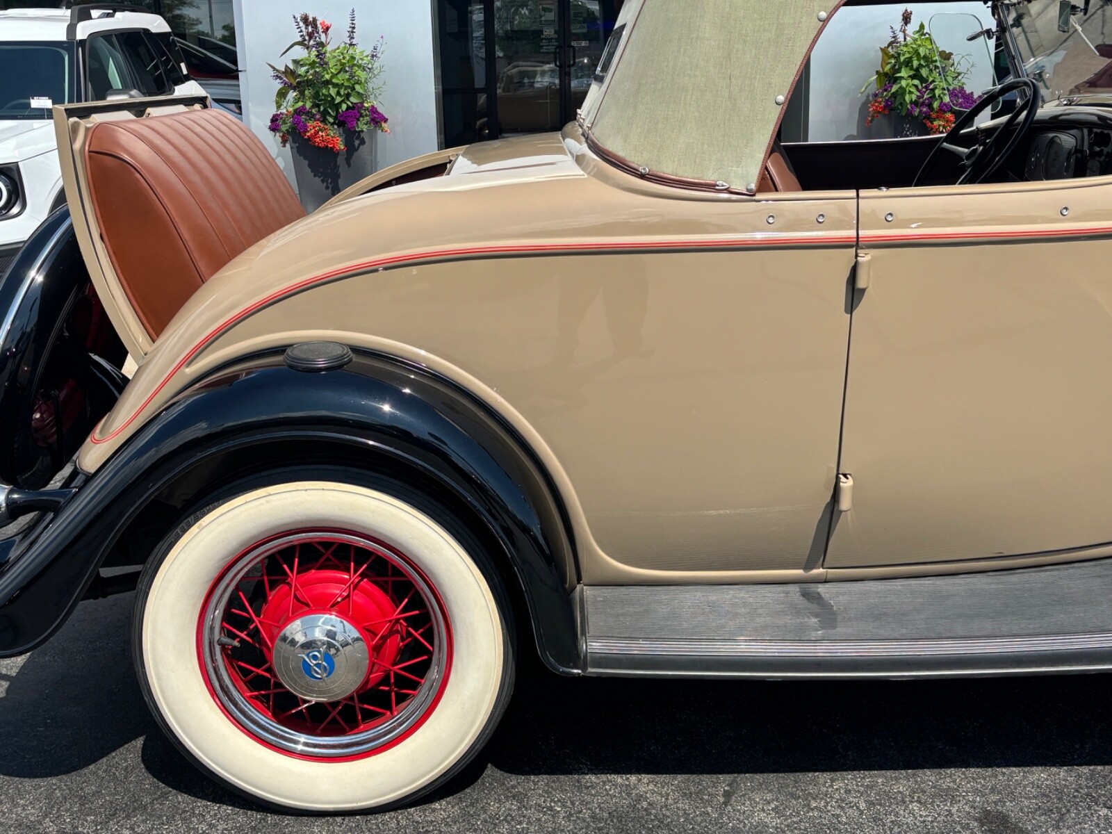 Ford-Coupe-1933-Convertible-4