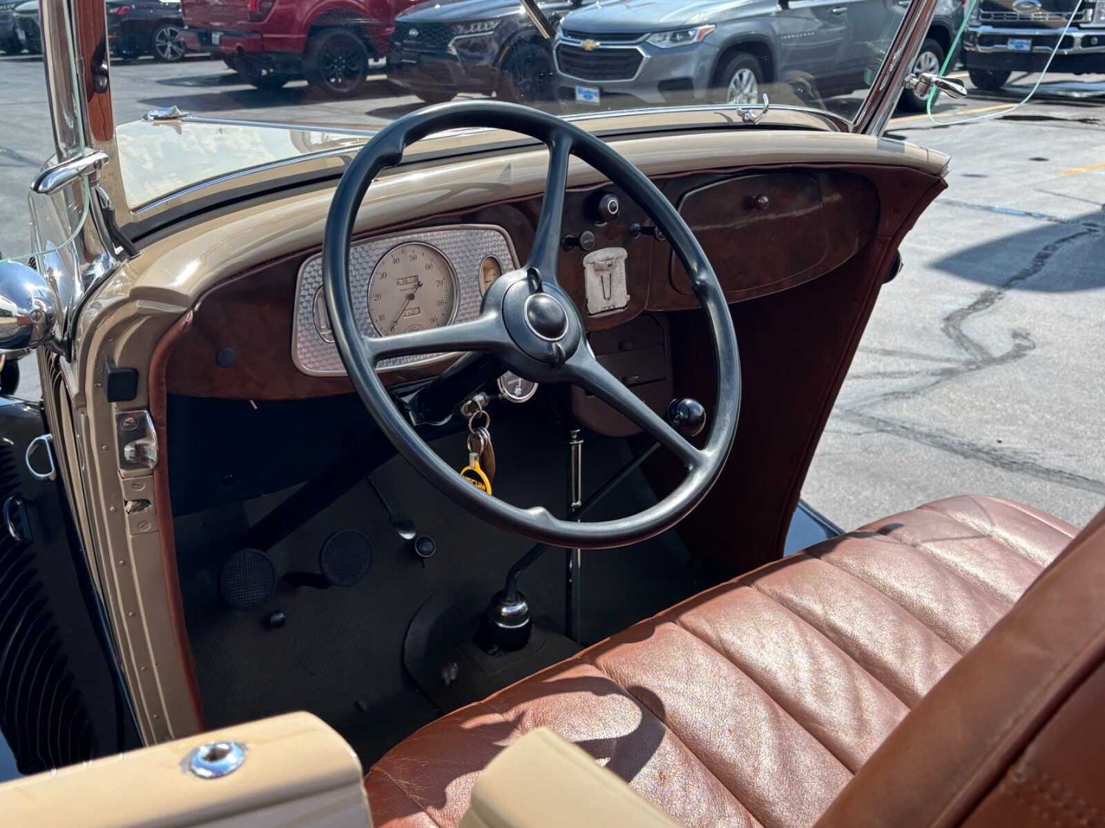 Ford-Coupe-1933-Convertible-7
