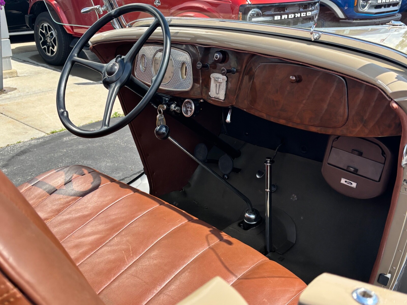 Ford-Coupe-1933-Convertible-9