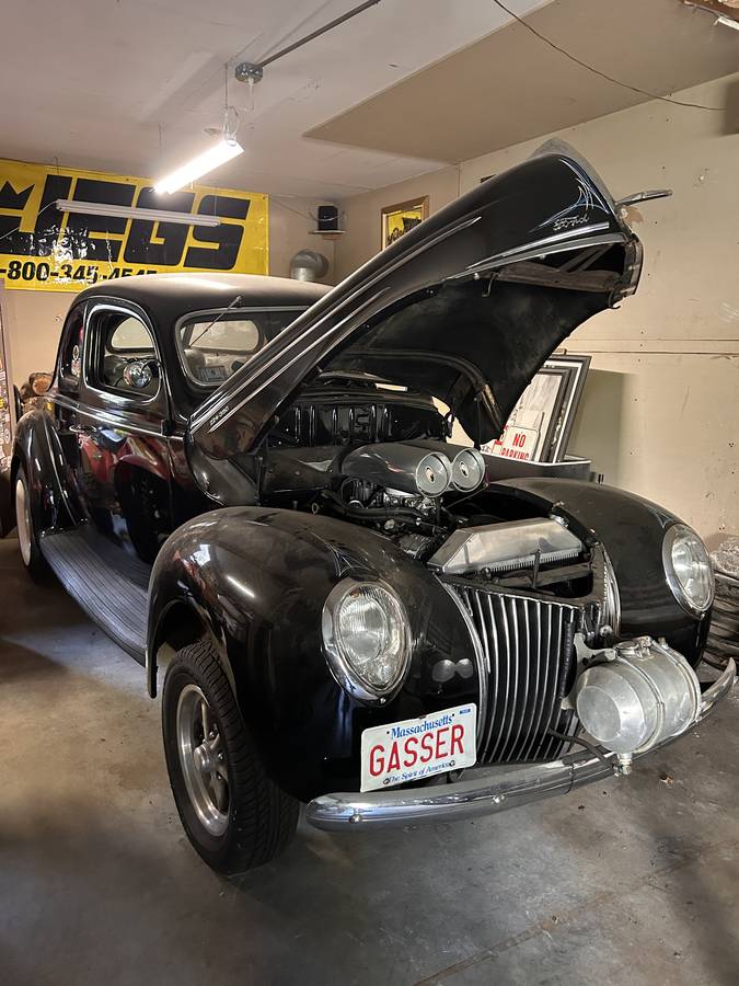 Ford-Coupe-1939-black-1