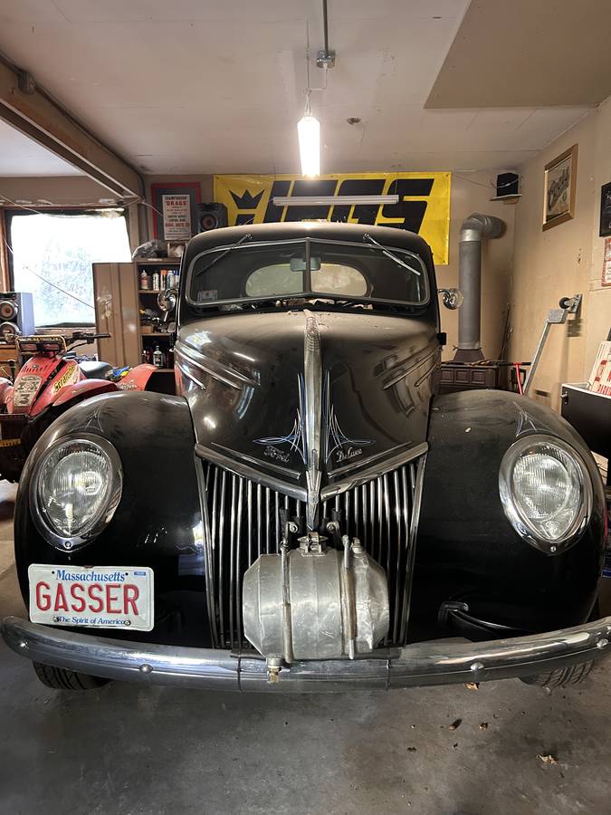 Ford-Coupe-1939-black-4