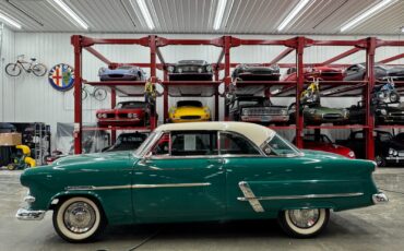 Ford-Crestline-1953-1