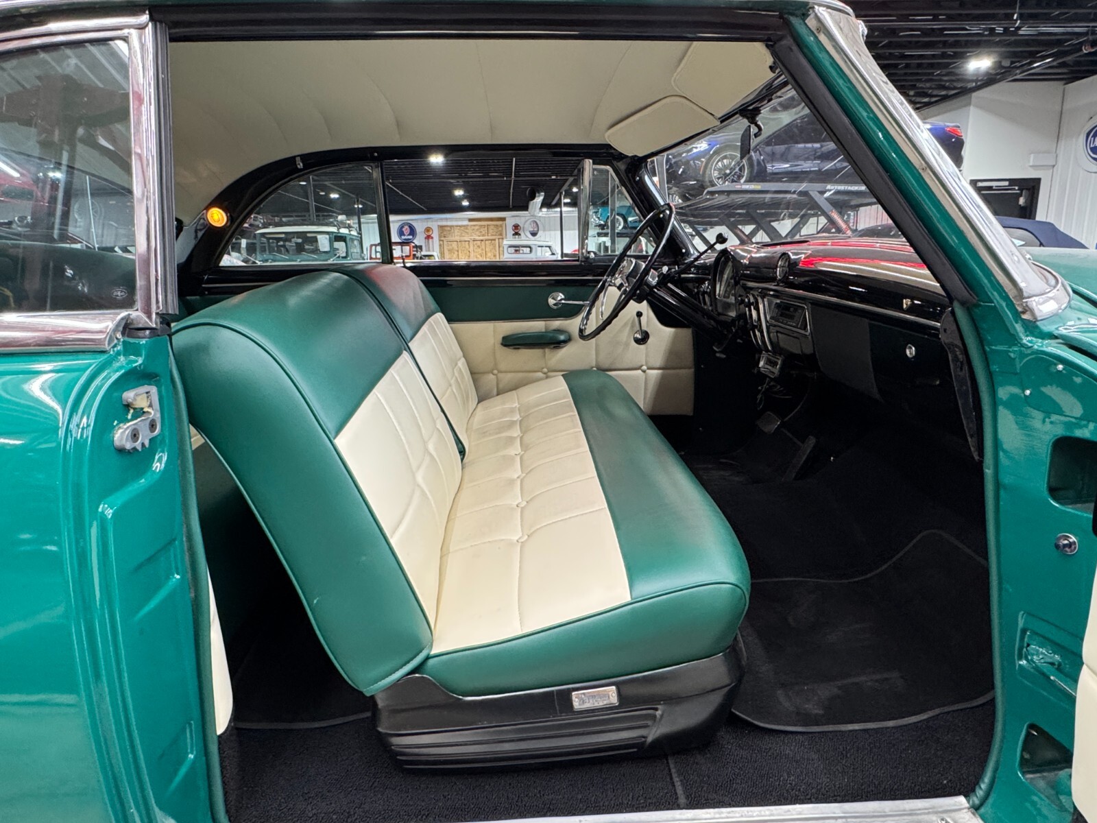 Ford-Crestline-1953-5