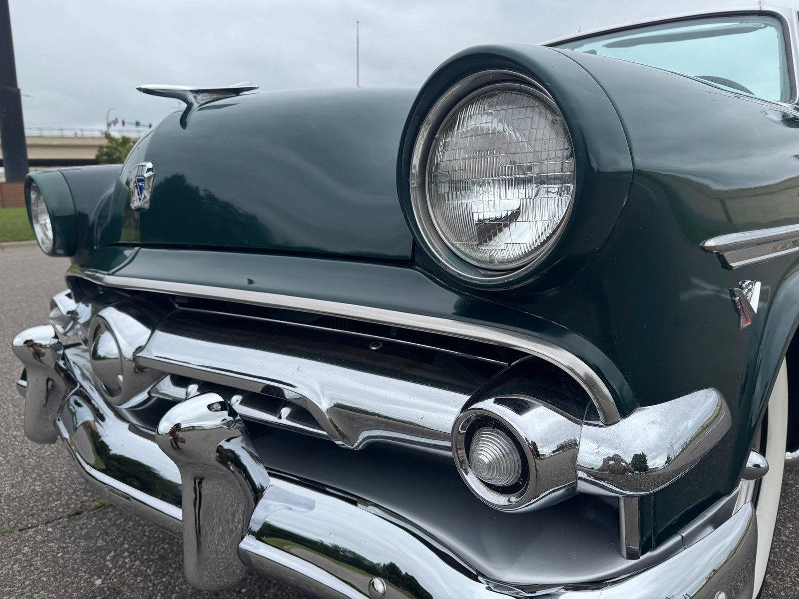 Ford-Crestline-Sunliner-1954-17