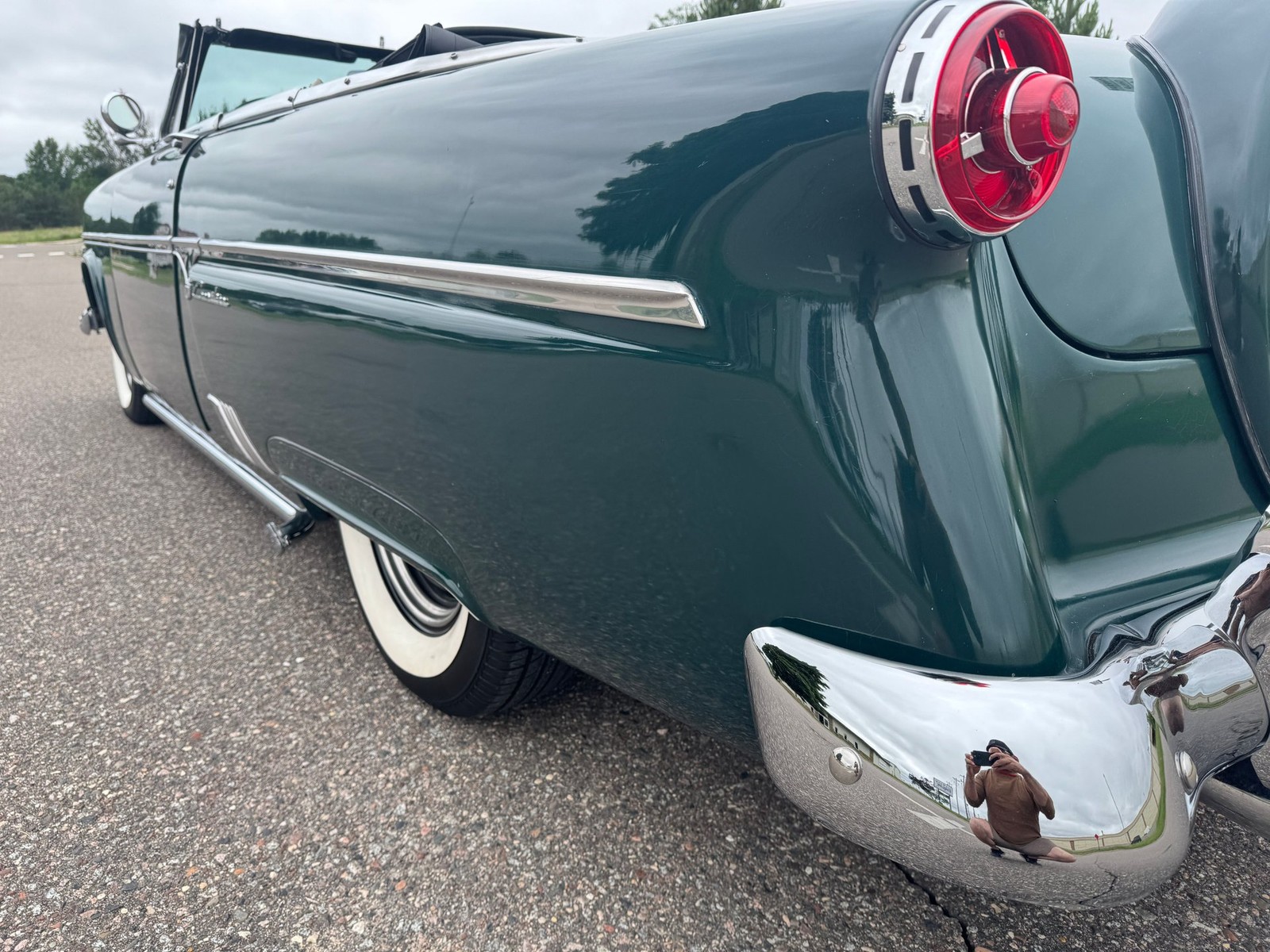 Ford-Crestline-Sunliner-1954-30