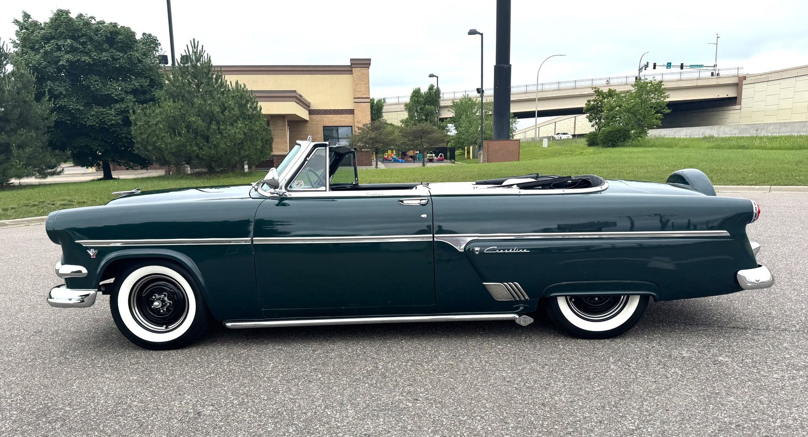 Ford-Crestline-Sunliner-1954-6