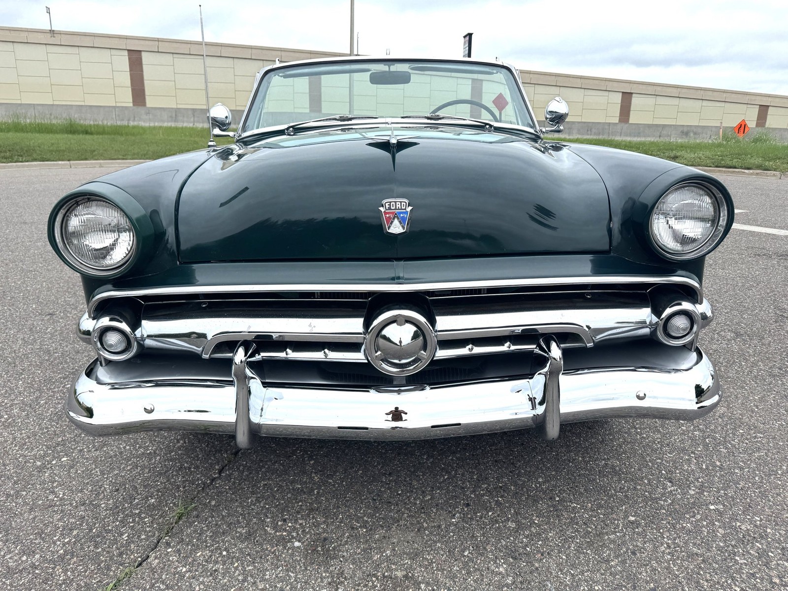 Ford-Crestline-Sunliner-1954-8