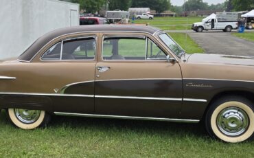 Ford-Crestliner-1951-1