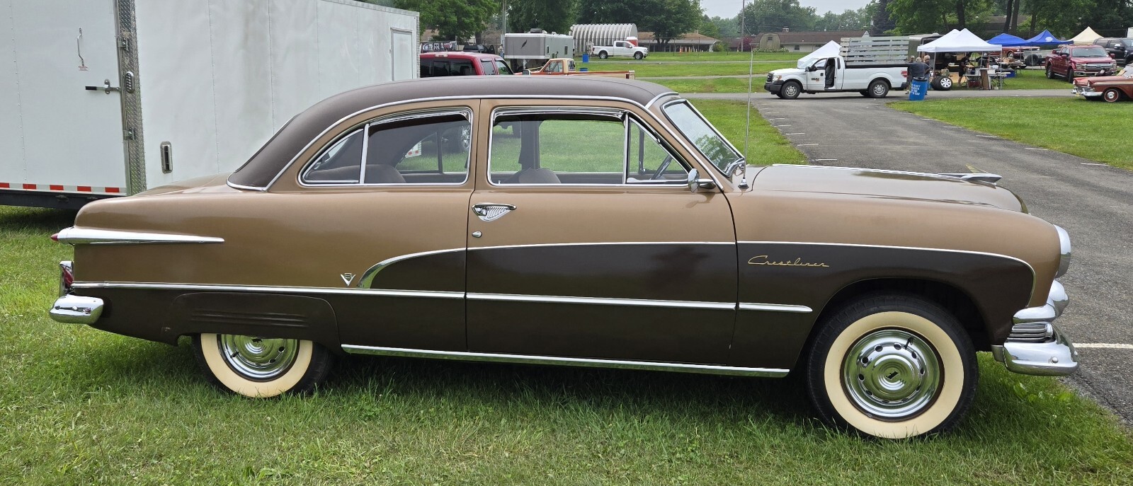 Ford-Crestliner-1951-1