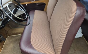 Ford-Crestliner-1951-13
