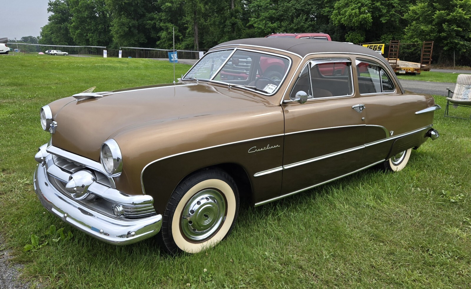 Ford-Crestliner-1951-2