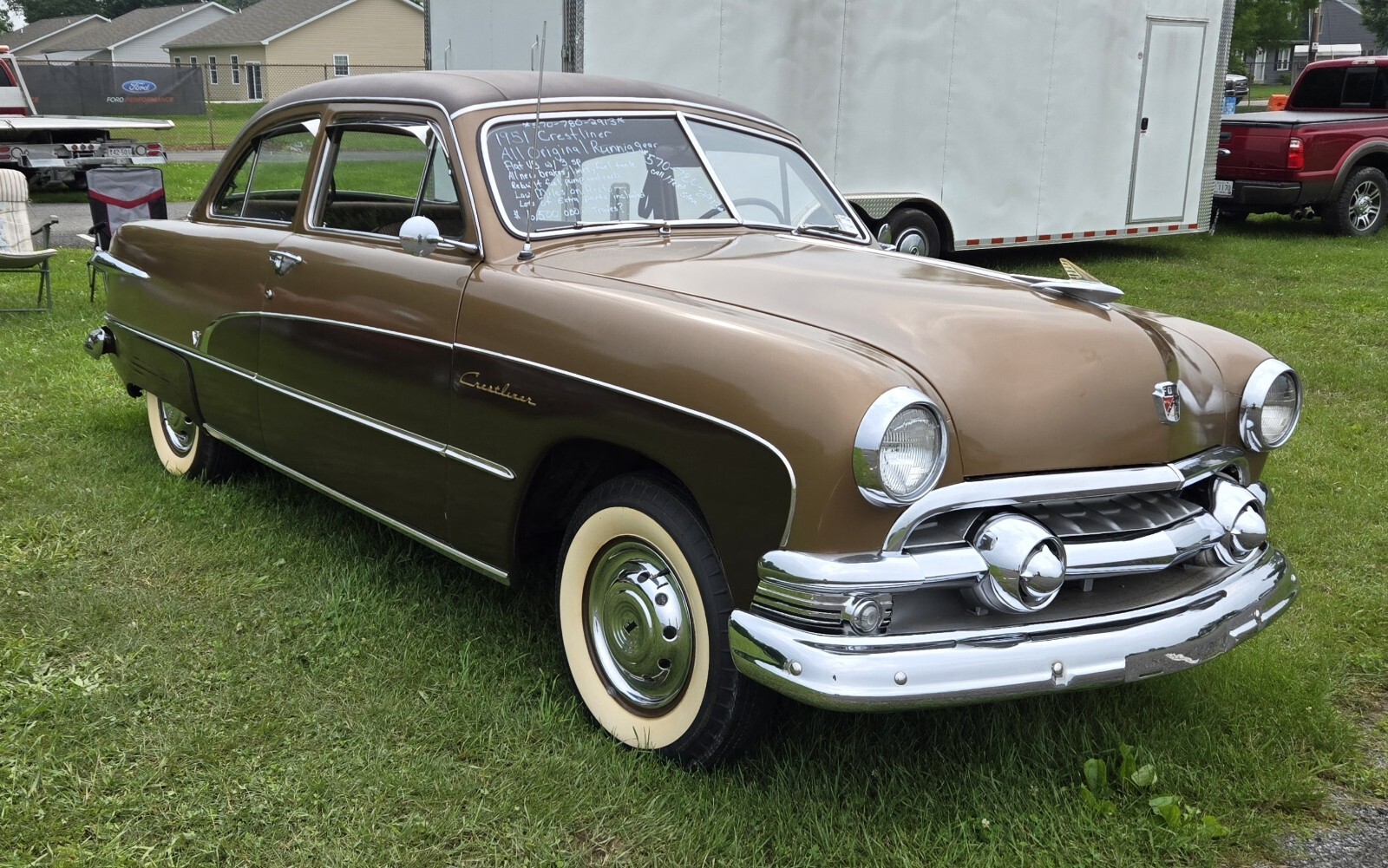 Ford-Crestliner-1951-3
