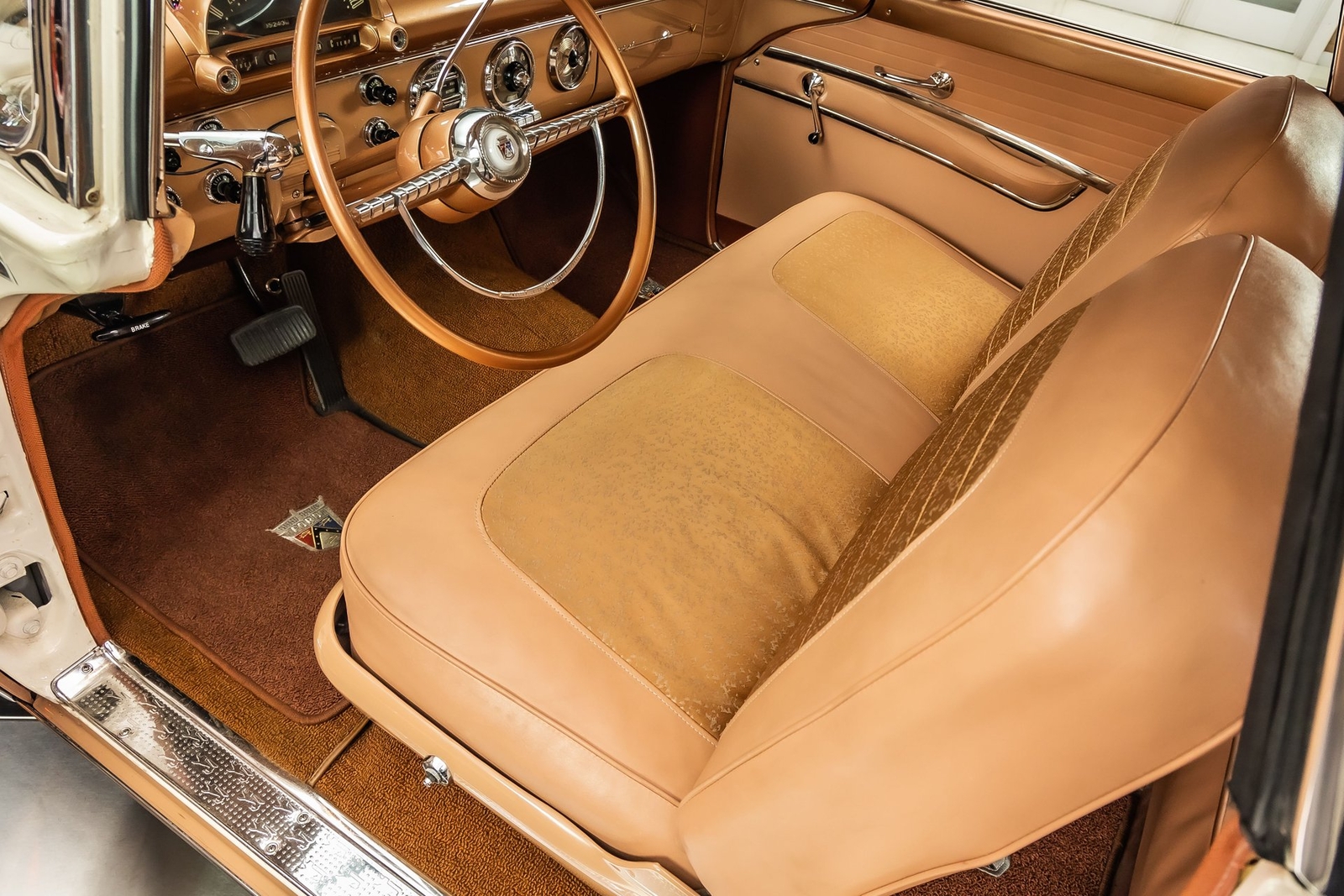 Ford-Crown-Victoria-1955-Coupe-1