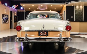 Ford-Crown-Victoria-1955-Coupe-13