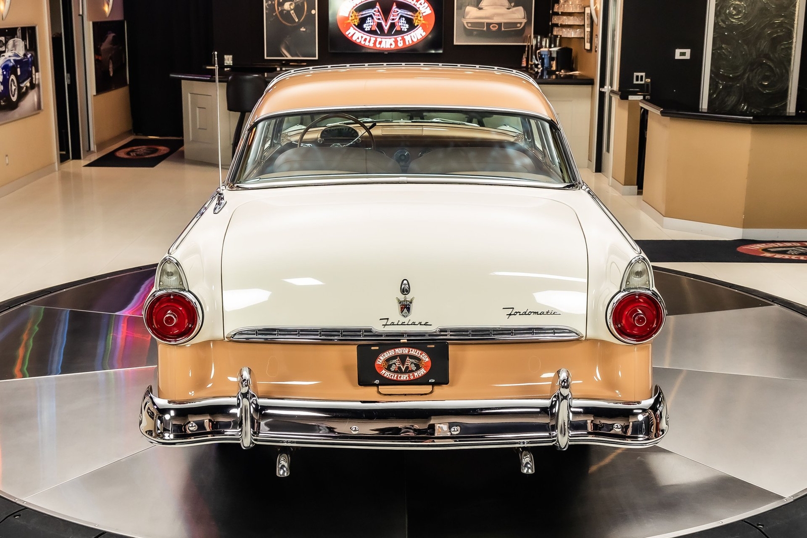 Ford-Crown-Victoria-1955-Coupe-14
